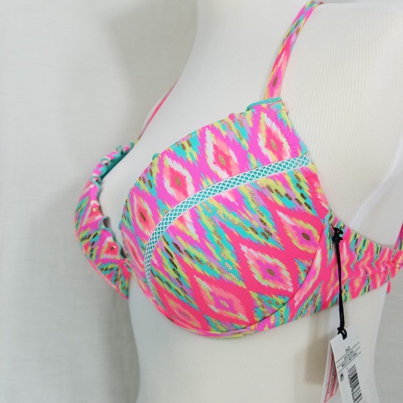 Shade & Shore Other - Shade & Shore Light Lift Halter Bikini Top 36D